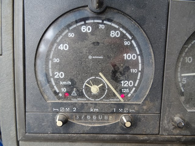 Vrachtwagen iveco 120e15 - afbeelding 10 van  37