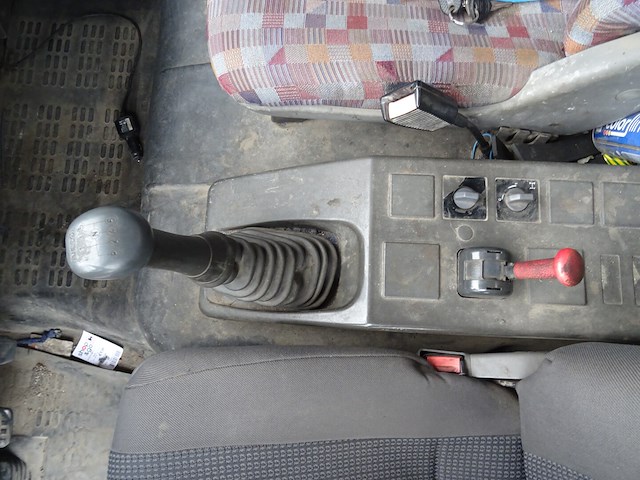 Vrachtwagen iveco 120e15 - afbeelding 13 van  37