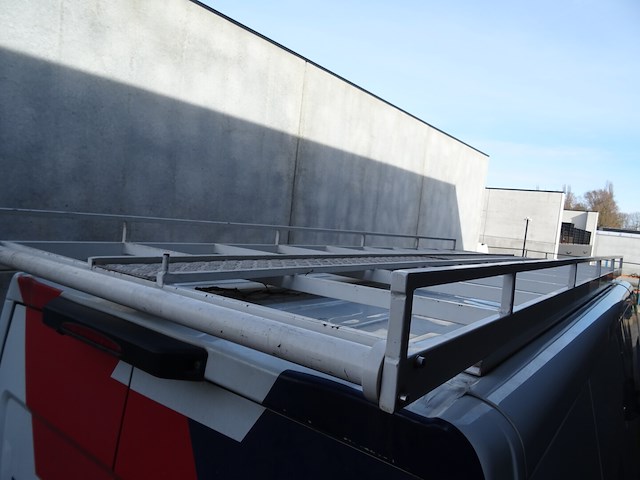 Vrachtwagen iveco daily - afbeelding 11 van  22