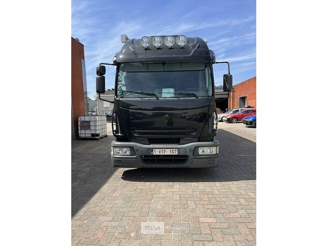 Vrachtwagen iveco eurocargo - afbeelding 2 van  33