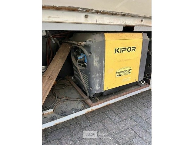 Vrachtwagen iveco eurocargo - afbeelding 30 van  33