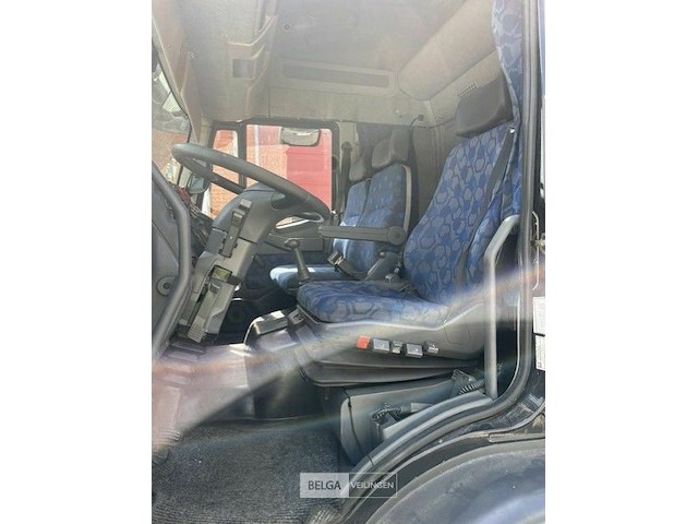 Vrachtwagen iveco eurocargo - afbeelding 32 van  33