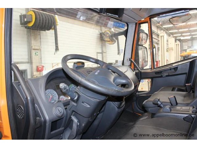 Vrachtwagen iveco ig110ew, datum 1ste inschrijving 6/3 /2014, chassisnummer zcfb1dg8402613913, km-stand laatste keuring 46.889, euro eev - afbeelding 10 van  10