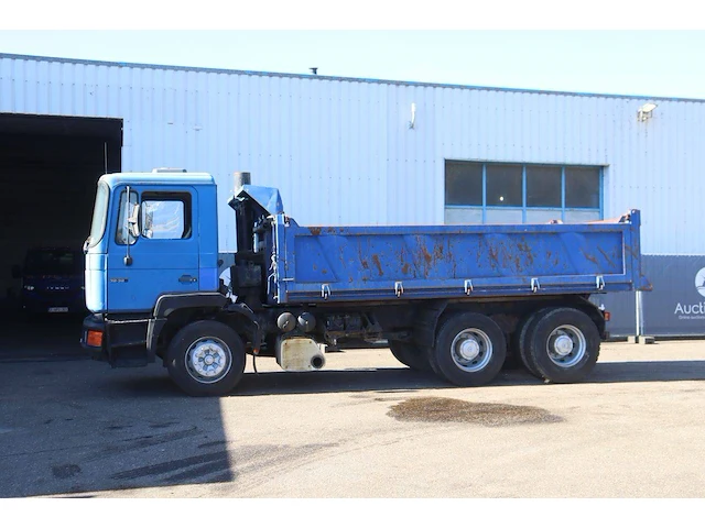 Vrachtwagen kipper man 32.322 diesel 1996 - afbeelding 1 van  1