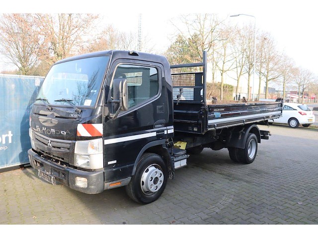 Vrachtwagen kipper mitsubishi fuso diesel 110kw 2019 - afbeelding 1 van  1