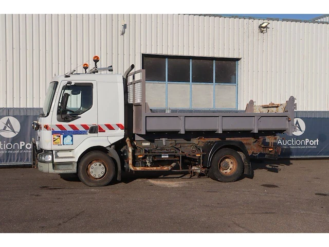 Vrachtwagen kipper renault midlum 180 diesel 215pk 2001 - afbeelding 1 van  1