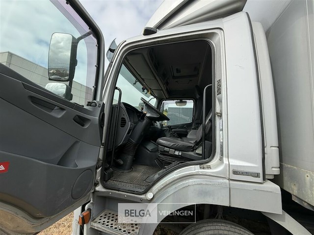 Vrachtwagen mercedes atego - afbeelding 21 van  44