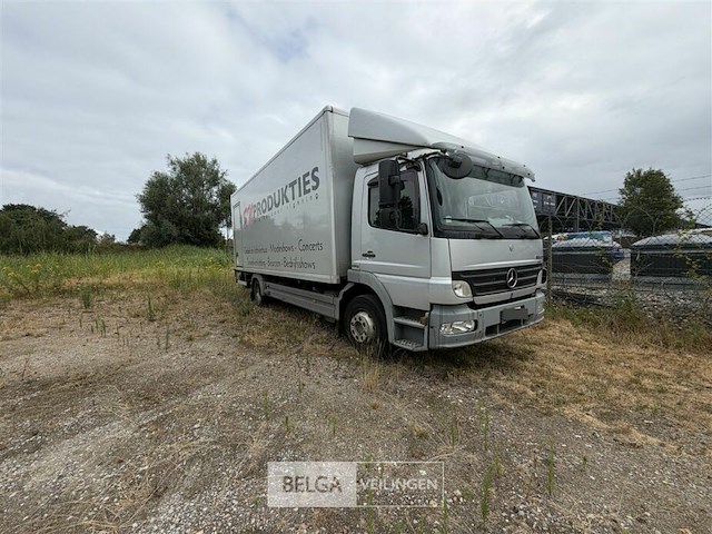Vrachtwagen mercedes atego - afbeelding 31 van  44
