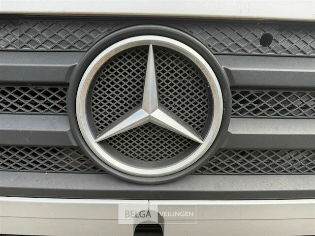 Vrachtwagen mercedes atego - afbeelding 32 van  44