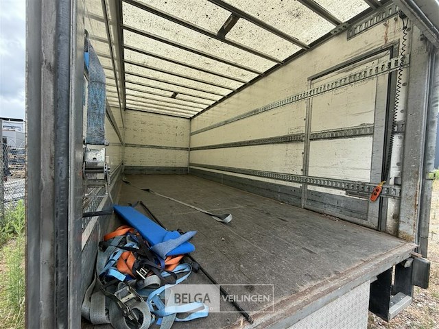 Vrachtwagen mercedes atego - afbeelding 7 van  44