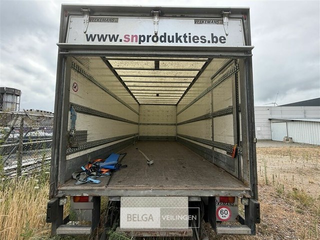 Vrachtwagen mercedes atego - afbeelding 8 van  44
