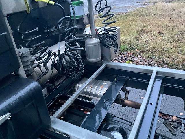 Vrachtwagen mercedes+ oplegger ackermann - afbeelding 10 van  39