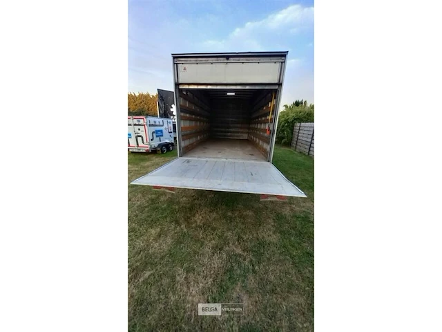 Vrachtwagen nissan - afbeelding 25 van  33
