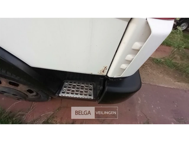 Vrachtwagen nissan - afbeelding 33 van  33