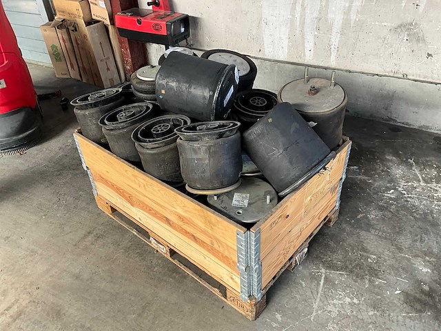 Vrachtwagen onderdeel luchtbalg airsuspension - afbeelding 2 van  6