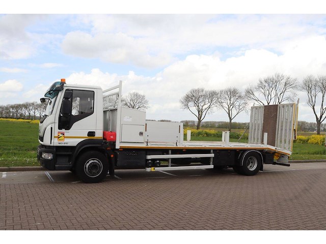 Vrachtwagen platte laadbak iveco 160-210 diesel 204pk 2019 - afbeelding 1 van  1