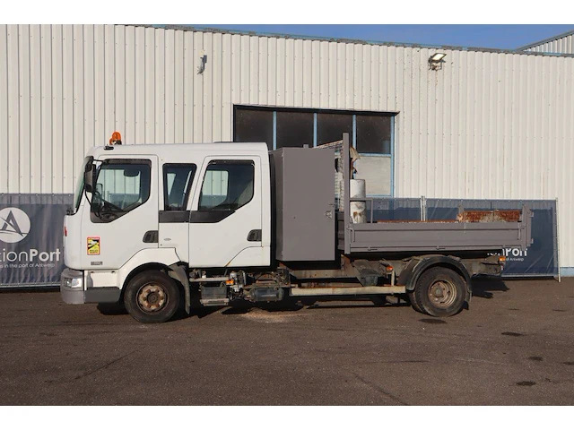 Vrachtwagen renault 150 dci diesel 150pk - afbeelding 1 van  1