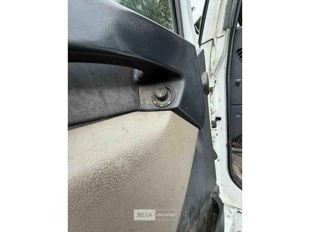 Vrachtwagen renault - afbeelding 7 van  32