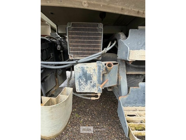 Vrachtwagen renault - afbeelding 16 van  32