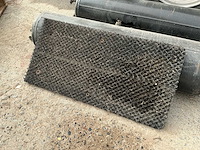 Vrachtwagen spatlappen, luchtketels, wielstop - afbeelding 2 van  2