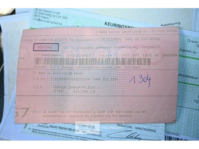 Vrachtwagen volvo met kraan - afbeelding 7 van  27