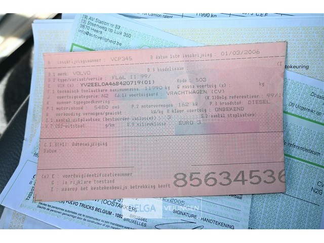 Vrachtwagen volvo met kraan - afbeelding 8 van  27