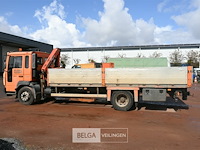 Vrachtwagen volvo met kraan - afbeelding 17 van  27