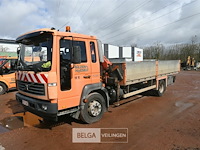 Vrachtwagen volvo met kraan - afbeelding 18 van  27
