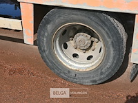 Vrachtwagen volvo met kraan - afbeelding 19 van  27