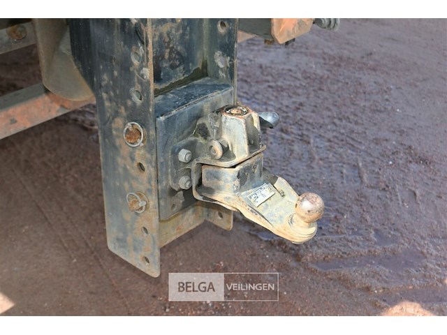 Vrachtwagen volvo met kraan - afbeelding 26 van  27