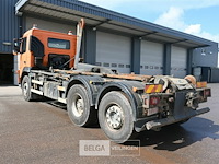 Vrachtwagen volvo - afbeelding 10 van  22