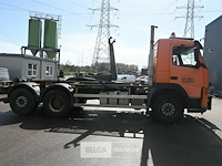 Vrachtwagen volvo - afbeelding 12 van  22