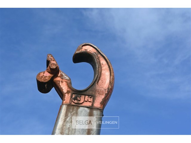 Vrachtwagen volvo - afbeelding 16 van  22