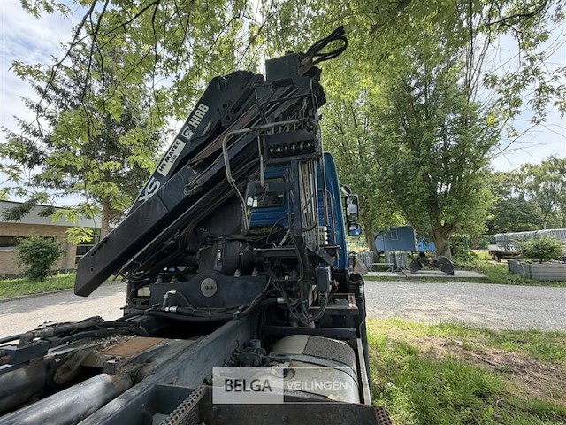 Vrachtwagen volvo - afbeelding 21 van  28
