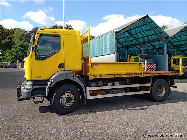 Vrachtwagen - afbeelding 1 van  7