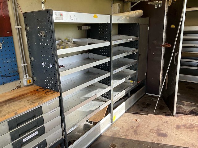 Vrachtwagen - afbeelding 30 van  70