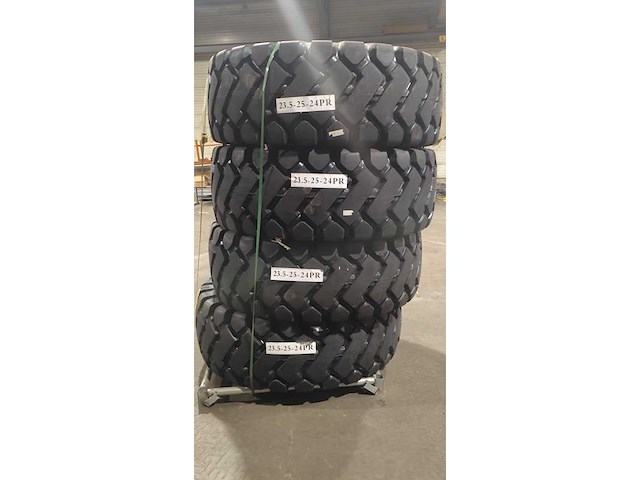 Vrachtwagenband (4x) - afbeelding 2 van  2