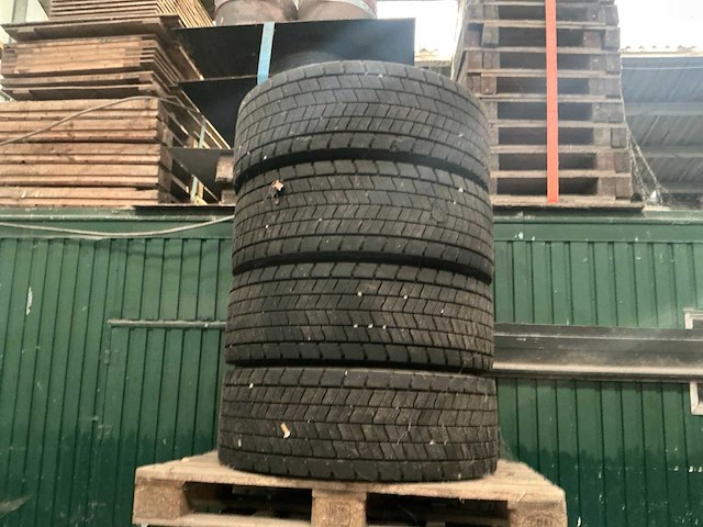 Vrachtwagenband (8x) - afbeelding 2 van  3