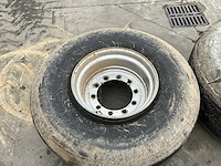 Vrachtwagenband met velg (2x) - afbeelding 1 van  9