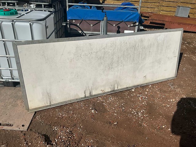 Vrachtwagendeur - afbeelding 1 van  4