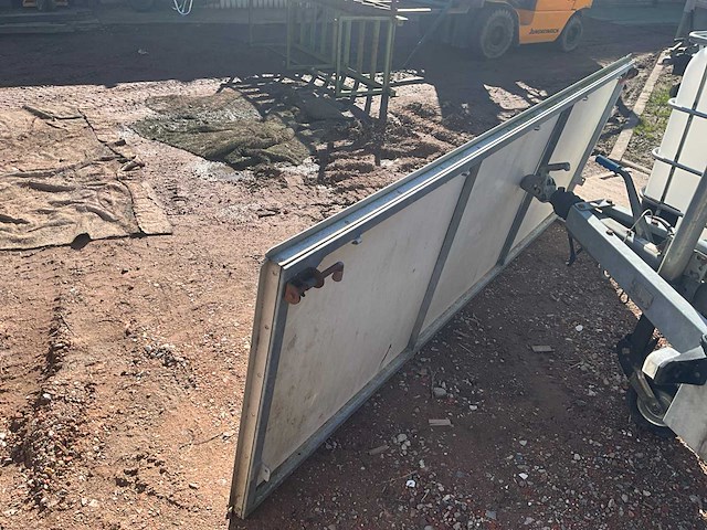 Vrachtwagendeur - afbeelding 2 van  4