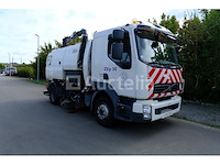 Vrachtwagens, auto's, wegonderhoudsgereedschap