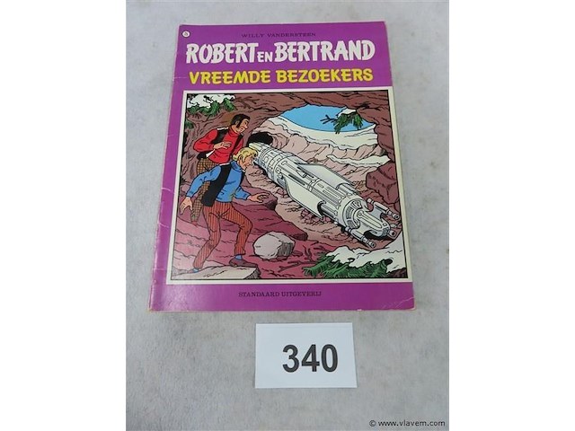 Vreemde bezoekers - afbeelding 1 van  3