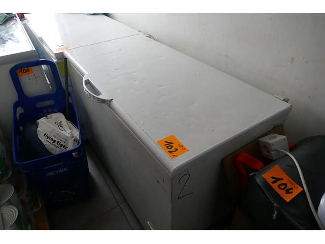 Vrieskist met bevroren voedingswaren deel 3 - afbeelding 1 van  2