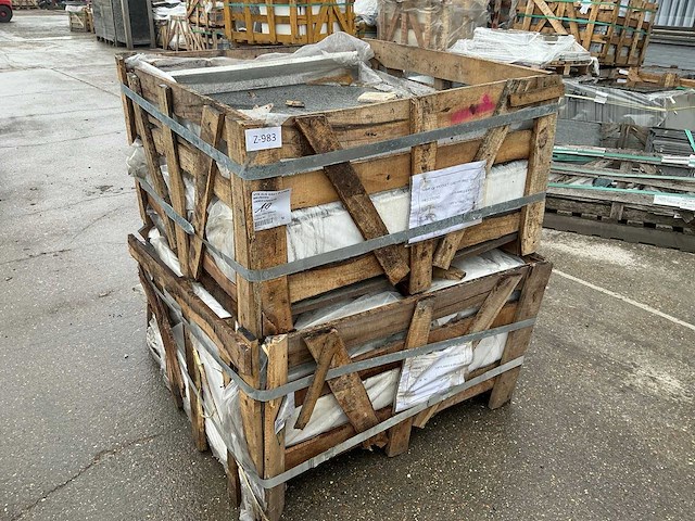 Vtn alg flamed brushed natuursteen tuintegel ca. 20m2 - afbeelding 2 van  5