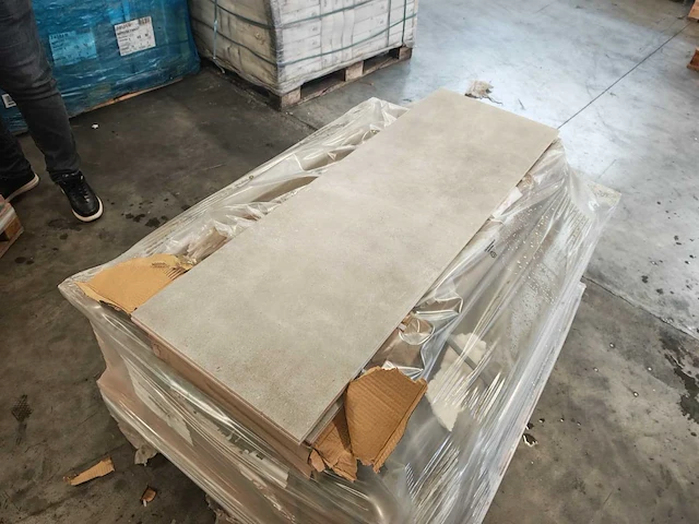 Vtwonen mold grit mat wandtegel 40x120 cm 34,56 m² - afbeelding 3 van  5