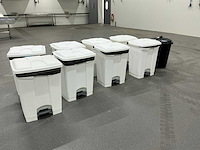 Vuilnisbak (8x) - afbeelding 1 van  3