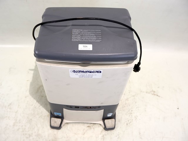 Vuilnisbak met zuigssteem - afbeelding 2 van  6