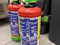 Vuilnisbakken en snelblussers - afbeelding 4 van  5