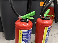 Vuilnisbakken en snelblussers - afbeelding 5 van  5